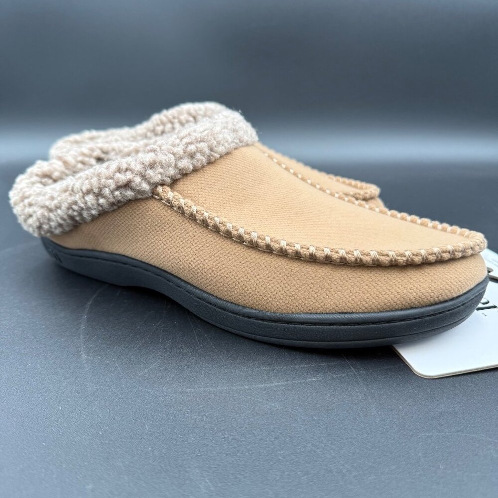 Isotoner Slippers Mens Size M 8-9 Memory‎ Foam Tan Buckskin Sherpa Lining